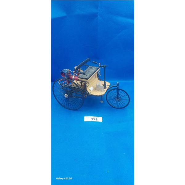 Vintage die cast BIG 1:8 scale 1886 Benz Motorwagen