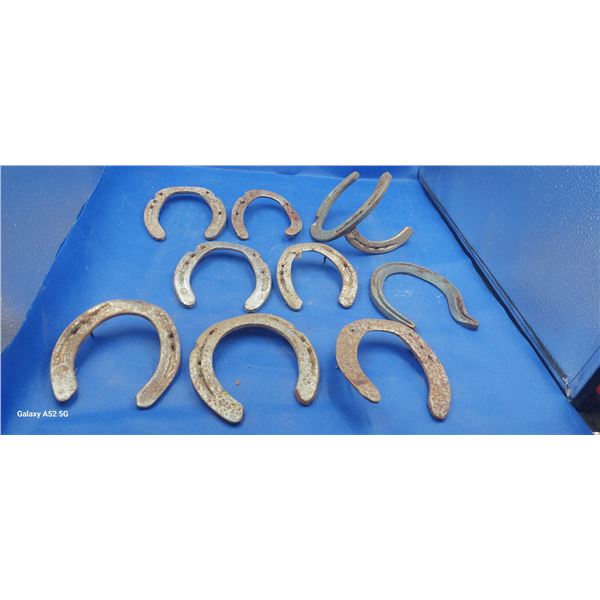 Lot of vintage horseshoes