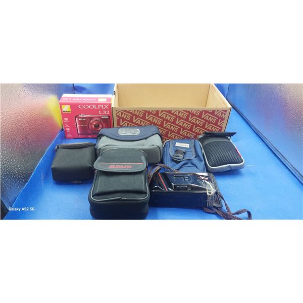 Lot of vintage cameras