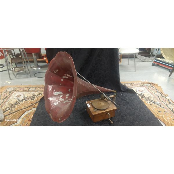 Antique phonograph with horn, approx 34" tall overall