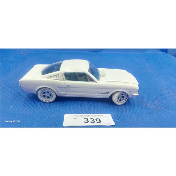 Vintage Johnny Lightning Mustang 1:24 scale