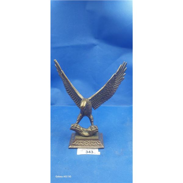 Heavy brass eagle statue 10" x 9"