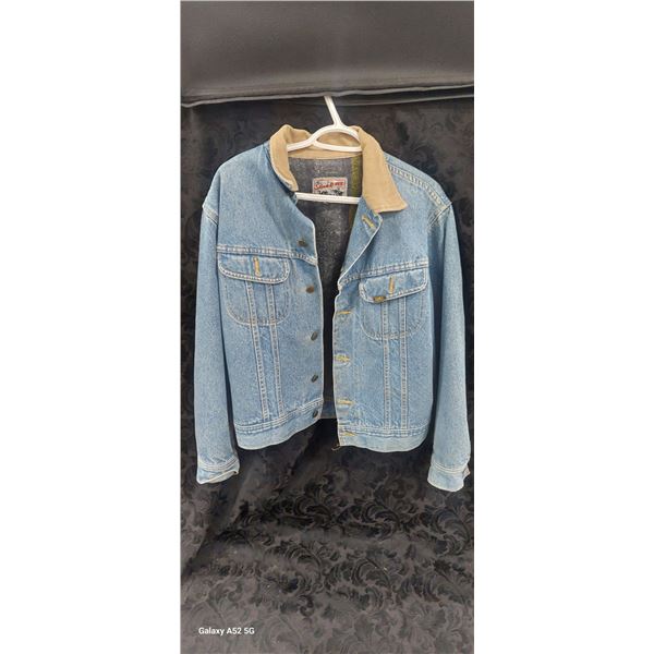 VintagebLee Stormrider size 38 ( fits like a mens medium)