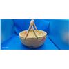 Image 2 : Antique authentic Salish/west coast woven basket, not a repro 12" diameter