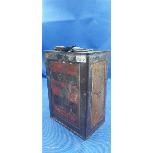 Antique Monarch Oil 1/2 gallon can