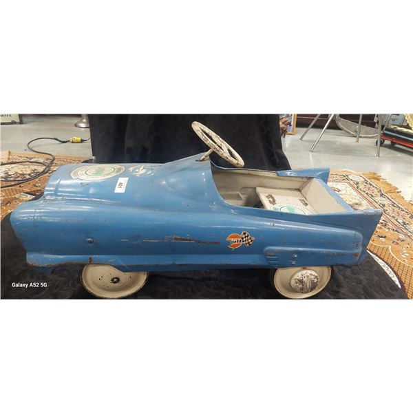 Vintage 60s pedal car, 37" long