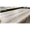 Image 2 : 860.4SQ FT OF EURO ORIGINAL SWISS AURA COLLECTION SOLAR 12MM GLUELESS LAMINATE FLOORING