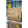 Image 2 : PALLET OF LATEX FREE NON MEDICAL / NON SURGICAL DISPOSABLE PROTECTIVE CLOTHING *IN BOX*