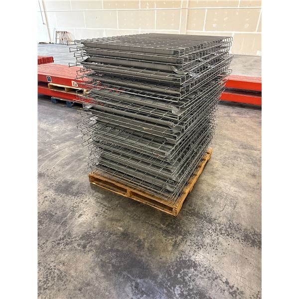 5 BAYS OF WAREHOUSE RACKING INCL 6  - 20' X 36" UPRIGHTS,  24 - 12' X 6"  CROSS BEAMS & PALLET OF