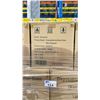 Image 2 : PALLET OF LATEX FREE NON MEDICAL / NON SURGICAL DISPOSABLE PROTECTIVE CLOTHING *IN BOX*