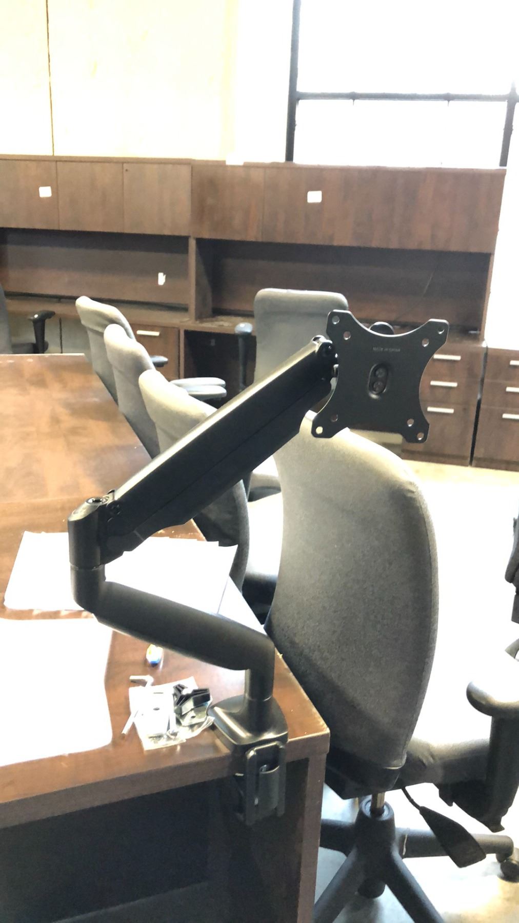 JARVIS SINGLE MONITOR STAND - Able Auctions