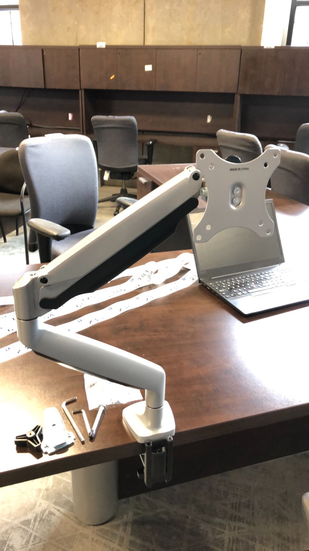 SILVER JARVIS SINGLE MONITOR STAND - Able Auctions