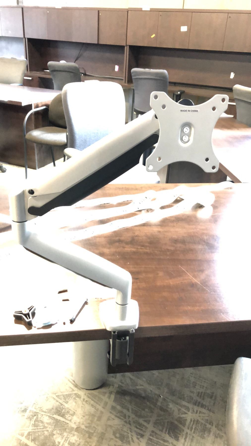 SILVER JARVIS SINGLE MONITOR STAND - Able Auctions