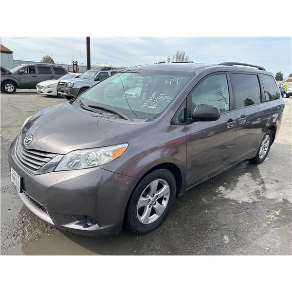 2015 Toyota Sienna