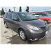 Image 2 : 2015 Toyota Sienna