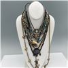 Image 4 : 25pc Assorted Costume Jewelry Necklaces Collection