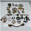 Image 2 : 27pc Collection of Vintage Brooches & Pins, Assorted Styles