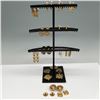 Image 2 : 16pr Collection of Gold-Tone Costume Earrings