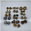 Image 3 : 16 Pairs Vintage Clip-On and Screw-Back Earrings Assorted