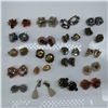 Image 3 : 20 Pairs of Vintage Clip-On Earrings Collection
