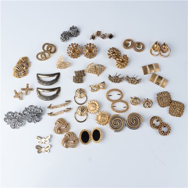 Vintage Shoe Clip Collection, 28 Pairs, Assorted Designs