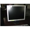 Image 1 : Gateway 19" Lcd Flat Panel Monitor