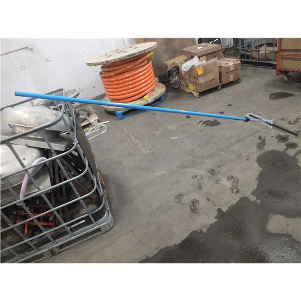 Bow Float w/ 1 Extra Trowel Head