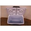 Image 3 : * Rubbermaid Two Lid Wheeled Cooler - 21" x 15" x 18"