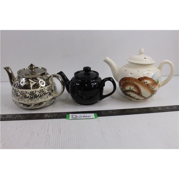 (3) Ceramic Teapots