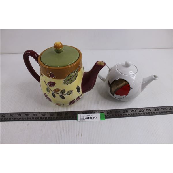 (2) Ceramic Teapots (Formenton & Bella Casa)