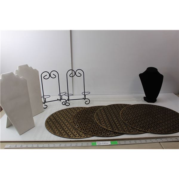 (4) Wood Placemats, (3) Jewellery Display Pieces, (2) Metal Photo Holders