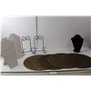 Image 1 : (4) Wood Placemats, (3) Jewellery Display Pieces, (2) Metal Photo Holders