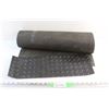 Image 1 : Diamond Rubber Mat 27'' x 20''