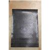 Image 4 : Diamond Rubber Mat 27'' x 20''