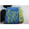 Image 4 : Summit Trail Running Bag, Auclair Winter Gloves and Bathroom Towel