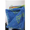 Image 6 : Summit Trail Running Bag, Auclair Winter Gloves and Bathroom Towel