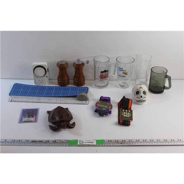 Salt Shaker & Pepper Grinder, Glass Mugs and Cups, Leaf Metal Connor Honns Trading Hockey Card, Summ