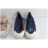 Image 3 : (2) Pairs of Sneakers - Size 3 and 6