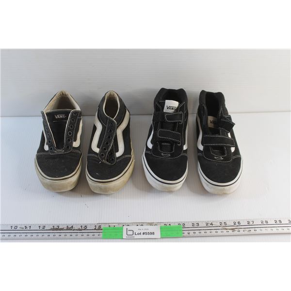 (2) Pairs of Vans Sneakers - Size W6