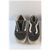 Image 3 : (2) Pairs of Vans Sneakers - Size W6