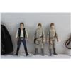 Image 3 : (4) Star Wars Figurines and Key Chain