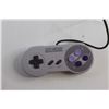 Image 4 : Super Nintendo Entertainment System Classic Edition, Controllers and Cords - As Is