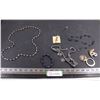 Image 1 : Assorted Pieces of Jewelry (Magnetic, Brooches, Ear Rings, Necklaces, Bracelet)