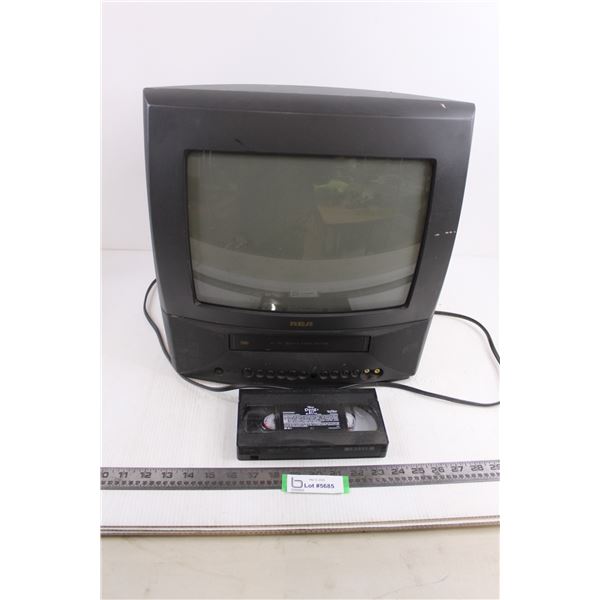 RCA TV/VCR Combo Unit with VCR movie - Powers On 15" x 16" x 14" - As is