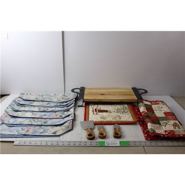 Mango Leaf Cutting Board 21" Long x 8.5" Wide, (6) Placemats, Wood Utensils, Christmas Table Runner