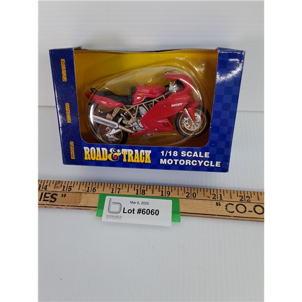 Ducati Motorcycle Model - 1/18 Model Scale - NOS