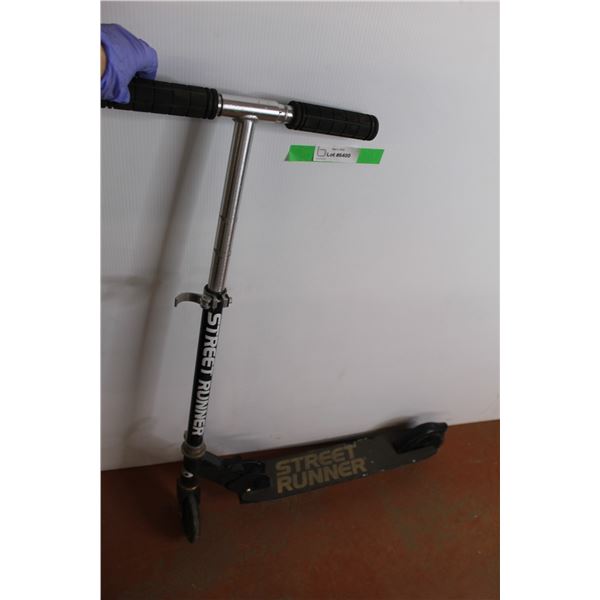 Street Runner Scooter 33" Tall- As Is