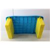 Image 2 : Play-Doh Plastic Table 21" Long x 13.5" Wide x 6.5" Tall, with Accessories