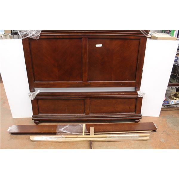 * Vintage Queen Size Wooden Bed Frame Complete with Head & Foot Boards, Rails & Cross Supports 61.5"