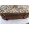 Image 8 : Rivera Suitcase 24" x 16" x 7", Shower Curtains, Full Size Bed Sheet Sets)